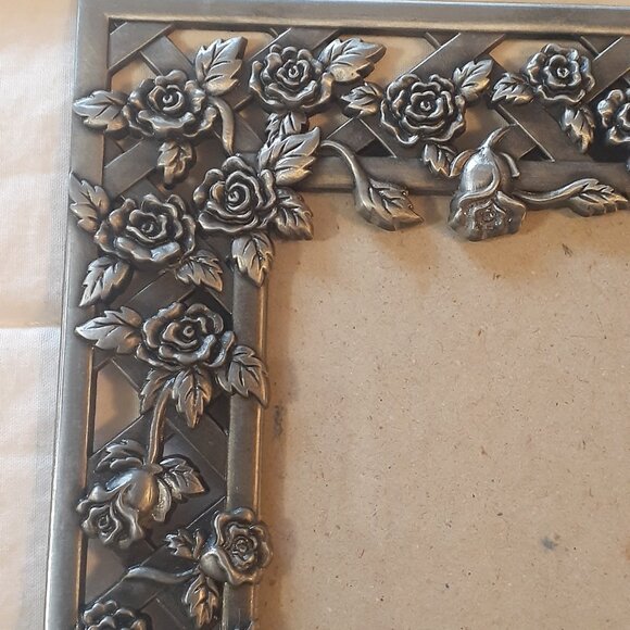 Rose Trellis Pewter Picture Frame - Picture 4 of 6